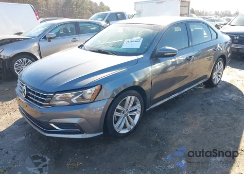 2019 Volkswagen Passat 2.0T Wolfsburg Edition z USA, uszkodzony, nr VIN 1VWLA7A33KC007941